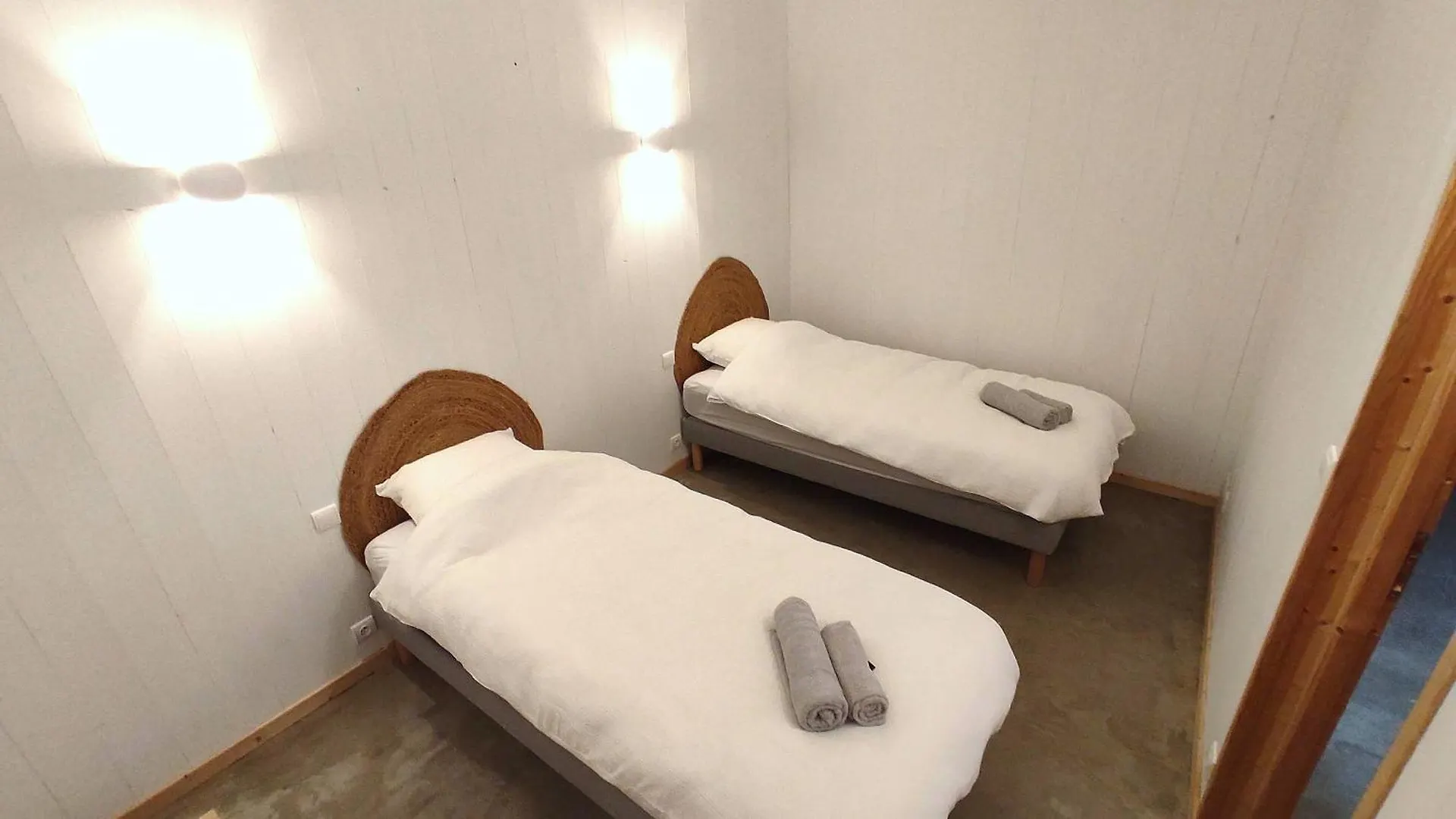 Abbaye Saint Gilbert Bed & Breakfast 3*, Saint-Didier-la-Foret France