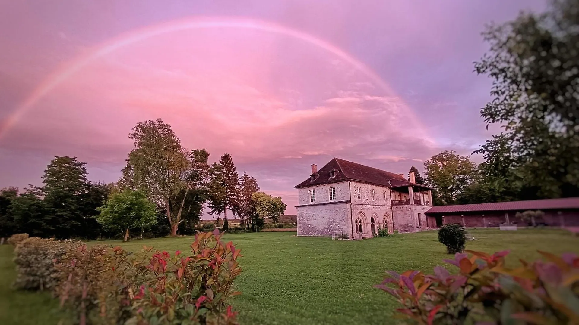 Abbaye Saint Gilbert Bed & Breakfast  Saint-Didier-la-Foret
