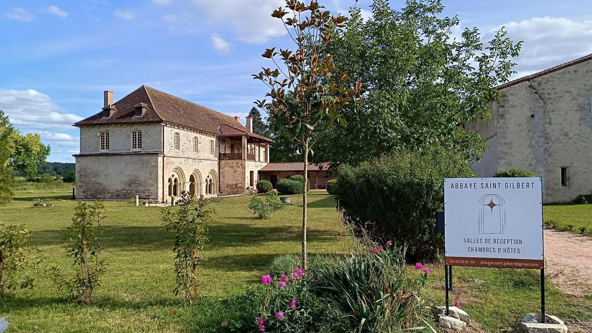 Abbaye Saint Gilbert Bed & Breakfast Saint-Didier-la-Foret