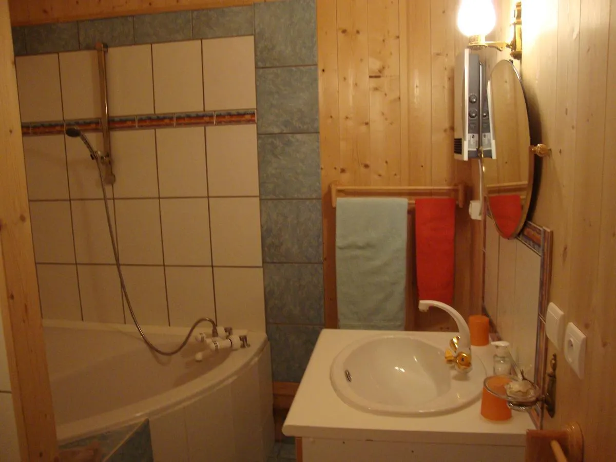 ***  Abbaye Saint Gilbert Bed & Breakfast France