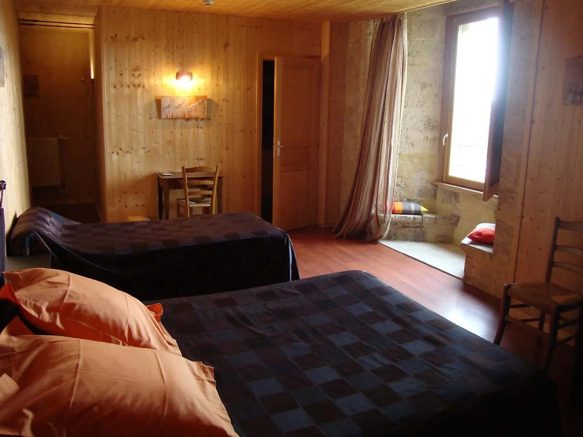 Abbaye Saint Gilbert Bed & Breakfast 3*, Saint-Didier-la-Foret